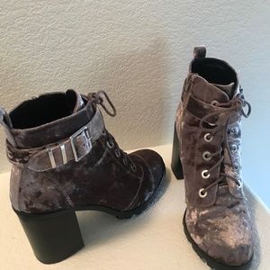 Size 10 Qupid Mauve Crush Velvet Booties with Buckle